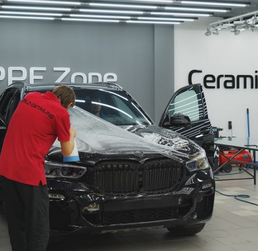 оклейка_полиуретановой_пленкой_bmw_x5_цена_в_москве